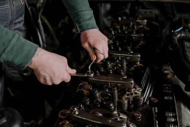 The Ultimate 1UZ Engine Reliability Guide: Common Problems & Fixes